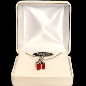 Swarovski crystal pendant with matching chain